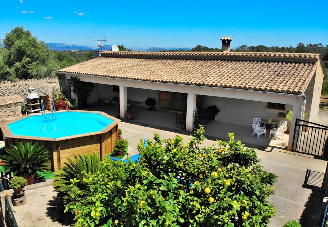 Country house in Llubi - Son Rossignol 193 finca with private swimming pool, large terrace, barbecue and WiFi Country house in Llubi - Son Rossignol 193 finca with private swimming pool, large terrace, barbecue and WiFi
