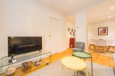 Apartment in Madrid -  BIG Apartment Downtown Madrid Malasaña M (MAL27)