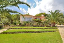 Country house in Cala Murada - Ca Na Florentina 189 fantastic villa with large garden, terrace, barbecue and air conditioning