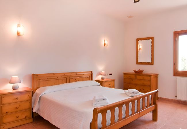 Country house in Felanitx - Son Mas 402 wonderful rustic finca with private pool, terrace, garden and air conditioning Country house in Felanitx - Son Mas 402 wonderful rustic finca with private pool, terrace, garden and air conditioning