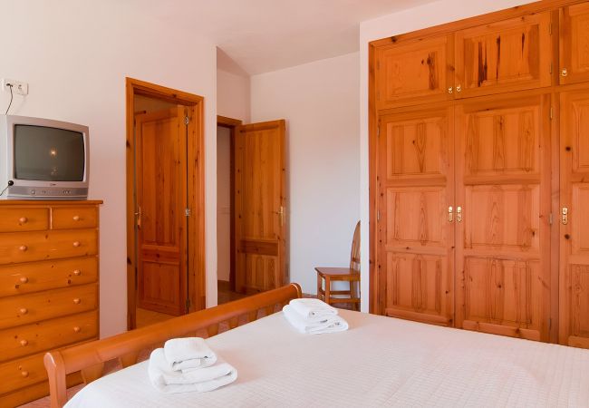 Country house in Felanitx - Son Mas 402 wonderful rustic finca with private pool, terrace, garden and air conditioning Country house in Felanitx - Son Mas 402 wonderful rustic finca with private pool, terrace, garden and air conditioning