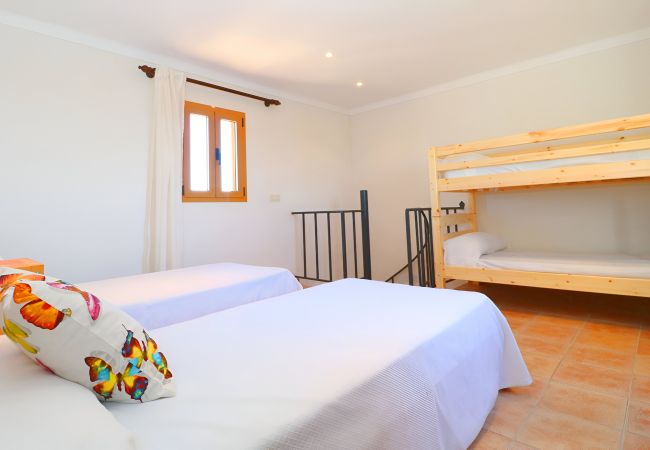 Country house in Campos - Can Palea 407 finca with private pool with garden, terrace, barbecue and WiFi Country house in Campos - Can Palea 407 finca with private pool with garden, terrace, barbecue and WiFi