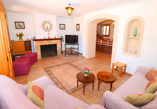 Country house in Campos - Can Palea 407 finca with private pool with garden, terrace, barbecue and WiFi Country house in Campos - Can Palea 407 finca with private pool with garden, terrace, barbecue and WiFi
