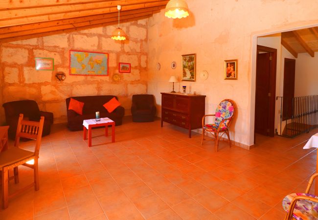 Country house in Campos - Alcoraia 408 traditional finca with private pool, terrace, barbecue and air conditioning Country house in Campos - Alcoraia 408 traditional finca with private pool, terrace, barbecue and air conditioning
