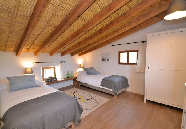 Cottage in Llubi - Can Cortana 005 fantastic finca with private swimming pool, children's area, ping pong and air conditioning Cottage in Llubi - Can Cortana 005 fantastic finca with private swimming pool, children's area, ping pong and air conditioning