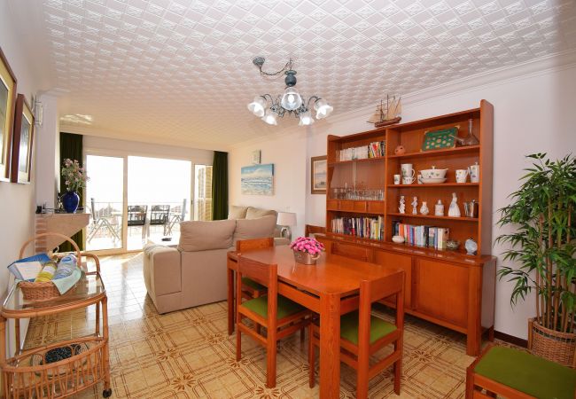 Apartment in Alcúdia - Fantastic 174 magnificent flat on the beach, with balcony, air conditioning and WiFi Apartment in Alcúdia - Fantastic 174 magnificent flat on the beach, with balcony, air conditioning and WiFi