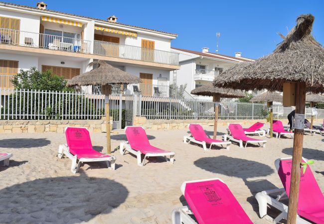 Apartment in Alcúdia - Fantastic 174 magnificent flat on the beach, with balcony, air conditioning and WiFi Apartment in Alcúdia - Fantastic 174 magnificent flat on the beach, with balcony, air conditioning and WiFi