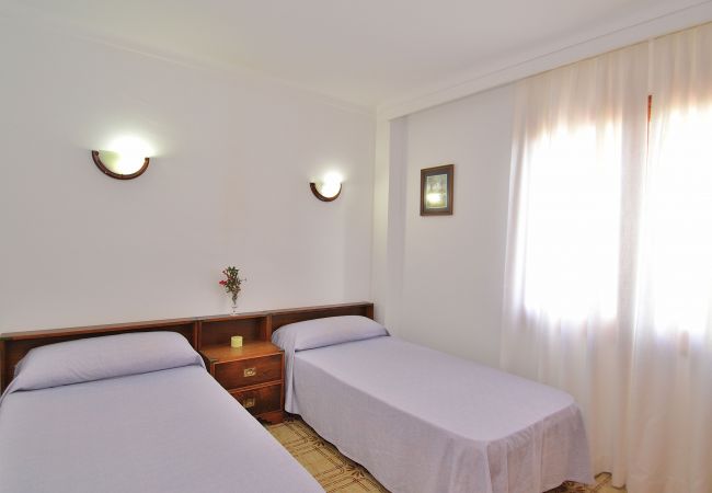Apartment in Alcúdia - Fantastic 174 magnificent flat on the beach, with balcony, air conditioning and WiFi Apartment in Alcúdia - Fantastic 174 magnificent flat on the beach, with balcony, air conditioning and WiFi