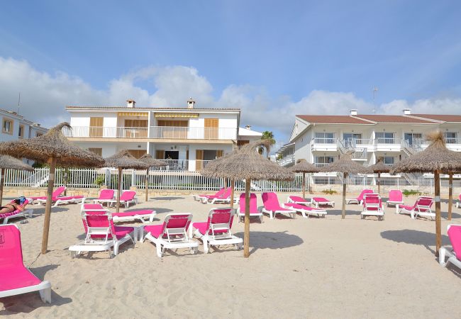Apartment in Alcúdia - Fantastic 174 magnificent flat on the beach, with balcony, air conditioning and WiFi Apartment in Alcúdia - Fantastic 174 magnificent flat on the beach, with balcony, air conditioning and WiFi