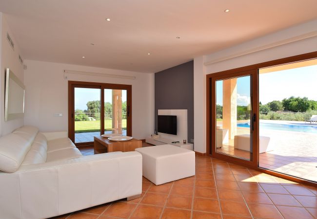 Villa in Muro - Son Morei de les Penyes 007 luxurious villa with private pool, jacuzzi, ping pong, barbecue and air conditioning Villa in Muro - Son Morei de les Penyes 007 luxurious villa with private pool, jacuzzi, ping pong, barbecue and air conditioning