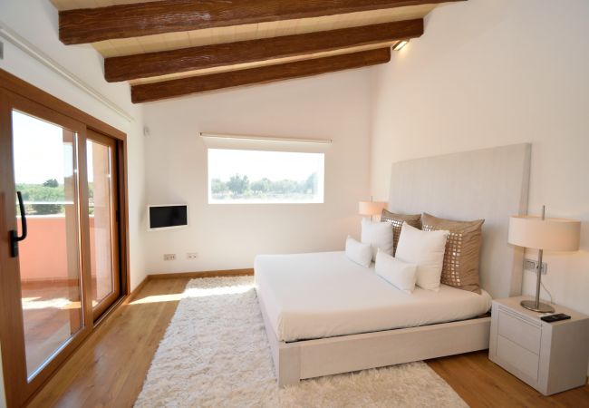 Villa in Muro - Son Morei de les Penyes 007 luxurious villa with private pool, jacuzzi, ping pong, barbecue and air conditioning Villa in Muro - Son Morei de les Penyes 007 luxurious villa with private pool, jacuzzi, ping pong, barbecue and air conditioning