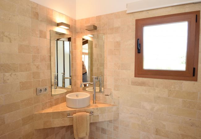 Villa in Muro - Son Morei de les Penyes 007 luxurious villa with private pool, jacuzzi, ping pong, barbecue and air conditioning Villa in Muro - Son Morei de les Penyes 007 luxurious villa with private pool, jacuzzi, ping pong, barbecue and air conditioning