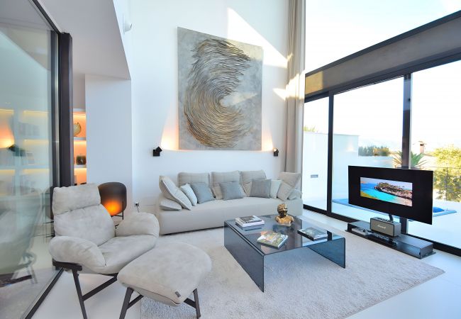 House in Buger - Montblau 049 exclusive villa with private swimming pool, jacuzzi, barbecue and air conditioning House in Buger - Montblau 049 exclusive villa with private swimming pool, jacuzzi, barbecue and air conditioning