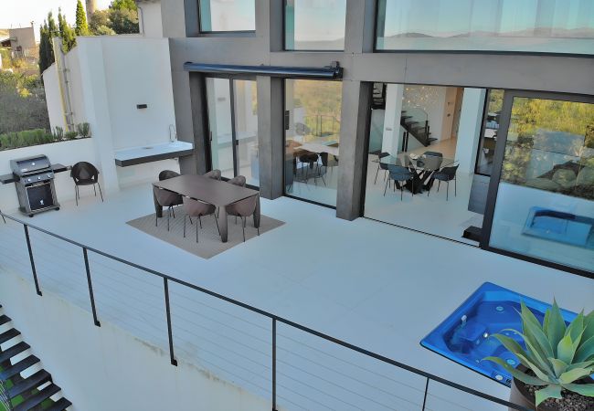 House in Buger - Montblau 049 exclusive villa with private swimming pool, jacuzzi, barbecue and air conditioning House in Buger - Montblau 049 exclusive villa with private swimming pool, jacuzzi, barbecue and air conditioning