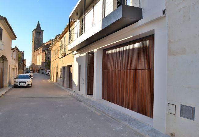House in Buger - Montblau 049 exclusive villa with private swimming pool, jacuzzi, barbecue and air conditioning House in Buger - Montblau 049 exclusive villa with private swimming pool, jacuzzi, barbecue and air conditioning