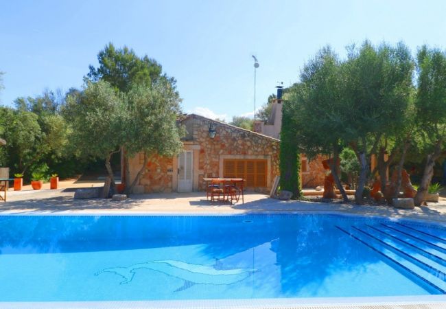 Country house in Campos - Sa Costa 411 rustic finca with private pool, terrace, garden and air conditioning Country house in Campos - Sa Costa 411 rustic finca with private pool, terrace, garden and air conditioning
