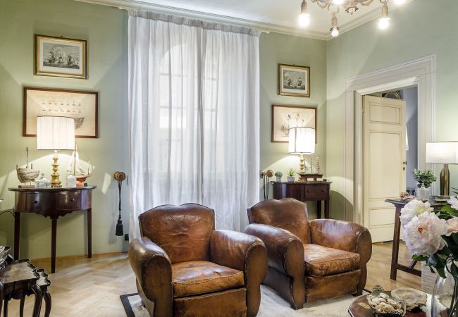 Apartment in Lucca - Homey Spacious 4 Bedrooms Flat in Lucca Apartment in Lucca - Homey Spacious 4 Bedrooms Flat in Lucca