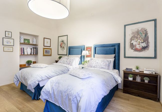 Apartment in Lucca - Homey Spacious 4 Bedrooms Flat in Lucca Apartment in Lucca - Homey Spacious 4 Bedrooms Flat in Lucca