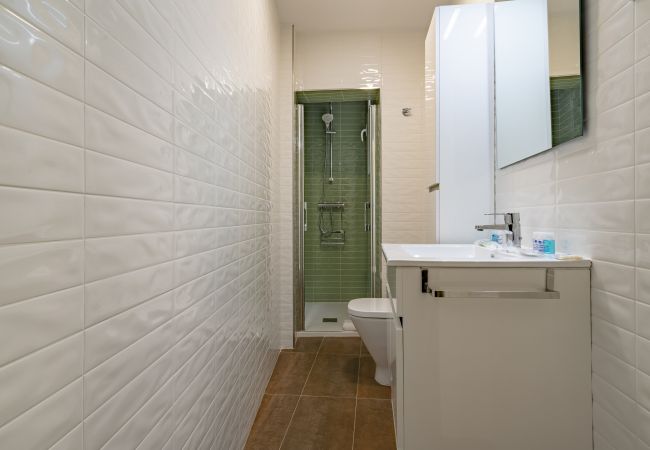 Apartment in Madrid - Apartment Downtown Madrid Chueca-Malasaña, 1 Room, 4 pax Apartment in Madrid - Apartment Downtown Madrid Chueca-Malasaña, 1 Room, 4 pax