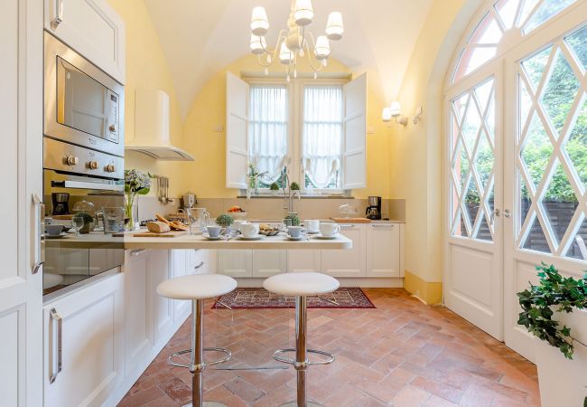 Apartment in Lucca - Spacious Ground Floor Apartment with Private Garden Inside the Walls of Lucca Apartment in Lucca - Spacious Ground Floor Apartment with Private Garden Inside the Walls of Lucca