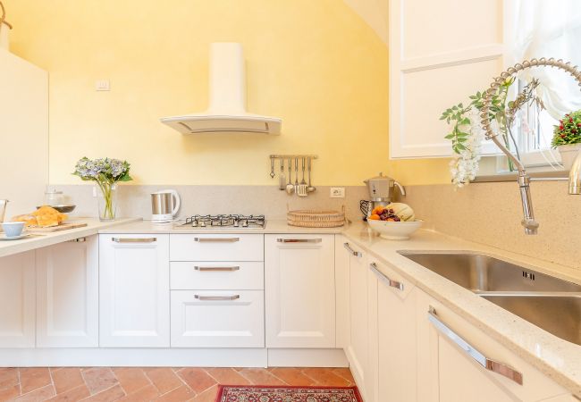 Apartment in Lucca - Spacious Ground Floor Apartment with Private Garden Inside the Walls of Lucca Apartment in Lucca - Spacious Ground Floor Apartment with Private Garden Inside the Walls of Lucca
