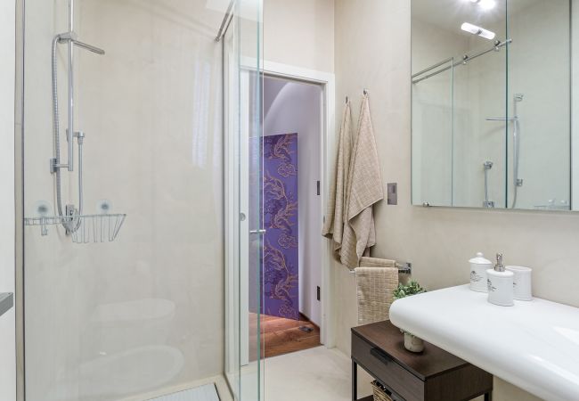 Apartment in Lucca - Contemporary Apartment with Garden and Parking Apartment in Lucca - Contemporary Apartment with Garden and Parking