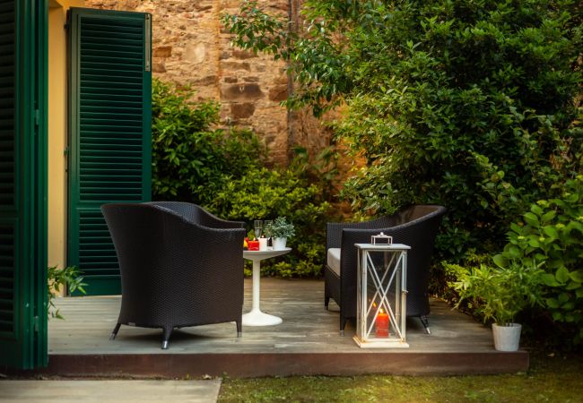 Apartment in Lucca - Contemporary Apartment with Garden and Parking Apartment in Lucca - Contemporary Apartment with Garden and Parking