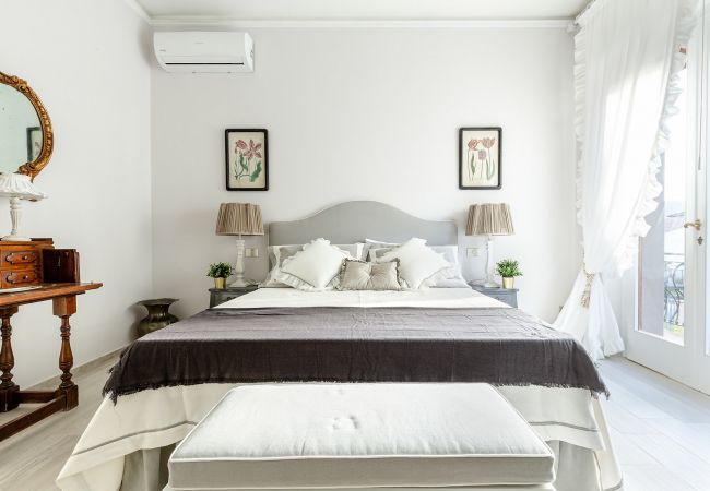 Villa in Lucca - VILLA OLIVIA: a New Luxury Villa with Garden in Lucca with PARKING Villa in Lucca - VILLA OLIVIA: a New Luxury Villa with Garden in Lucca with PARKING