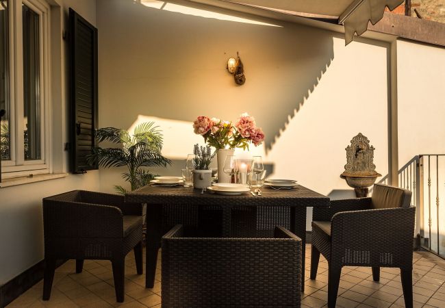 Apartment in Lucca - 2 Bedrooms 2 Bathrooms Romantic Apartment with Terrace and Parking in Lucca Apartment in Lucca - 2 Bedrooms 2 Bathrooms Romantic Apartment with Terrace and Parking in Lucca