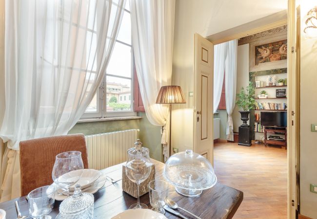 Apartment in Lucca - Romantic LUCCA apartment With View Over a Church Apartment in Lucca - Romantic LUCCA apartment With View Over a Church