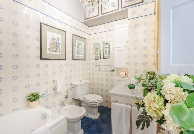 Apartment in Lucca - Romantic LUCCA apartment With View Over a Church Apartment in Lucca - Romantic LUCCA apartment With View Over a Church