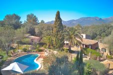 Spacious finca, swimming pool, nature, tranquillity