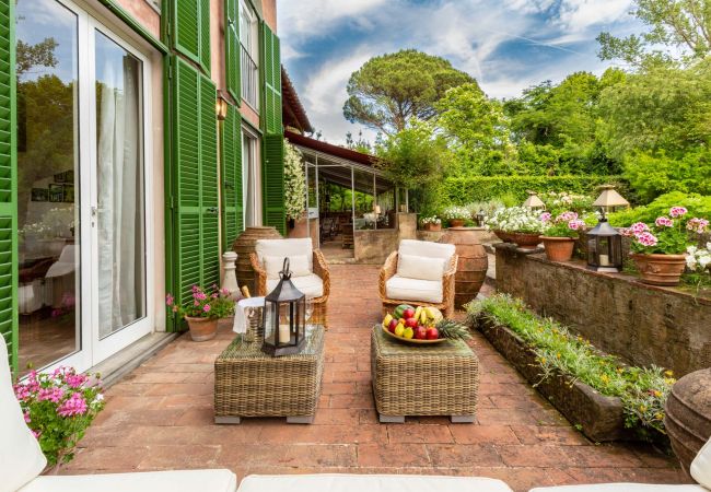 Villa in Migliarino - LIMONAIA Romantic Farmhouse in the Pinewood, Private Pool close to the Beach Villa in Migliarino - LIMONAIA Romantic Farmhouse in the Pinewood, Private Pool close to the Beach