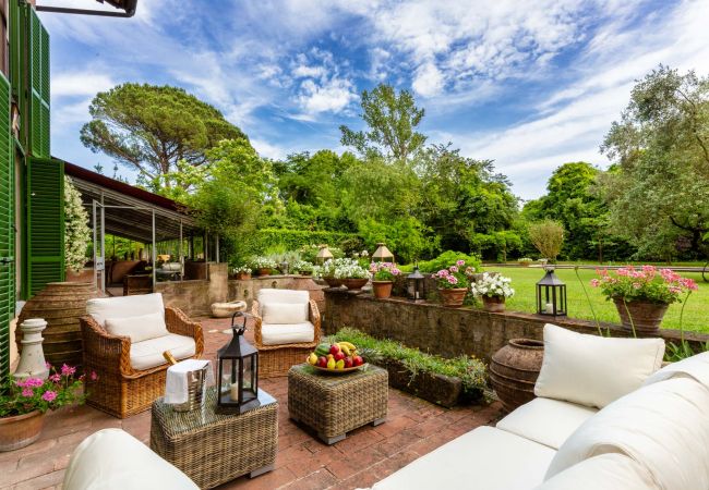 Villa in Migliarino - LIMONAIA Romantic Farmhouse in the Pinewood, Private Pool close to the Beach Villa in Migliarino - LIMONAIA Romantic Farmhouse in the Pinewood, Private Pool close to the Beach