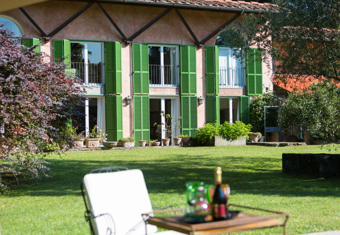 Villa in Migliarino - LIMONAIA Romantic Farmhouse in the Pinewood, Private Pool close to the Beach Villa in Migliarino - LIMONAIA Romantic Farmhouse in the Pinewood, Private Pool close to the Beach