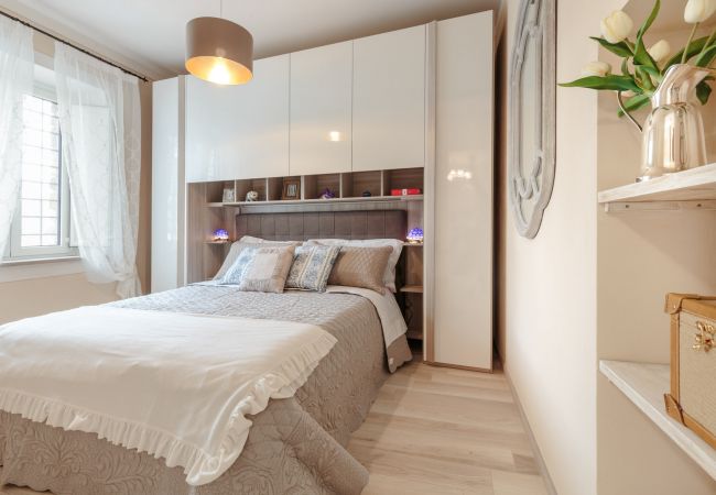 Villa in Lucca - HONEYMOON LEONOR VILLA in bike distance from Lucca Villa in Lucca - HONEYMOON LEONOR VILLA in bike distance from Lucca