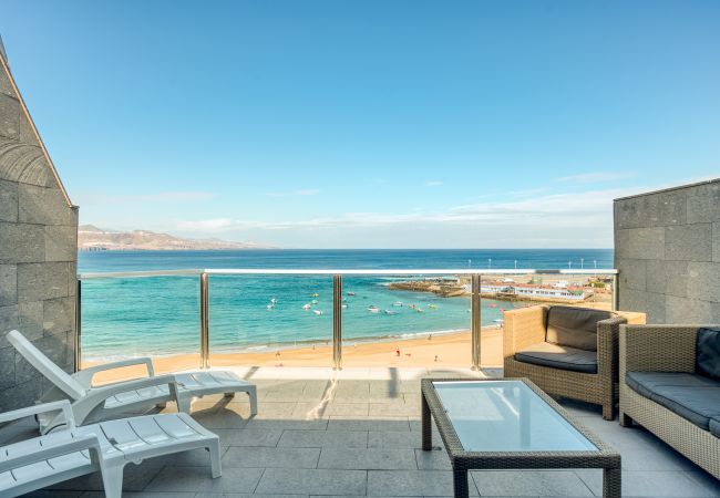  in Las Palmas de Gran Canaria - Great terrace in front of the beach by CanariasGetaway