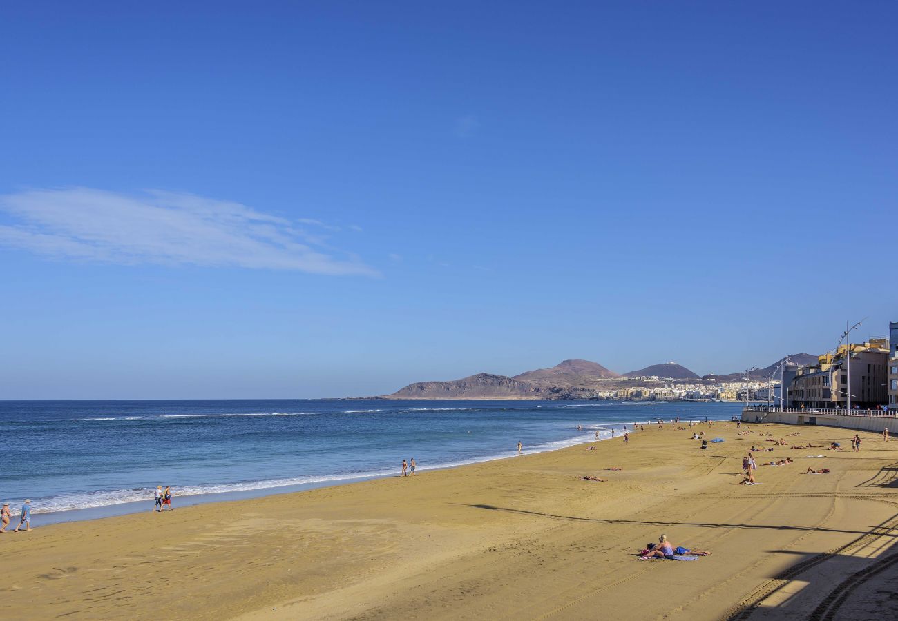 House in Las Palmas de Gran Canaria - Great terrace in front of the beach by CanariasGetaway House in Las Palmas de Gran Canaria - Great terrace in front of the beach by CanariasGetaway
