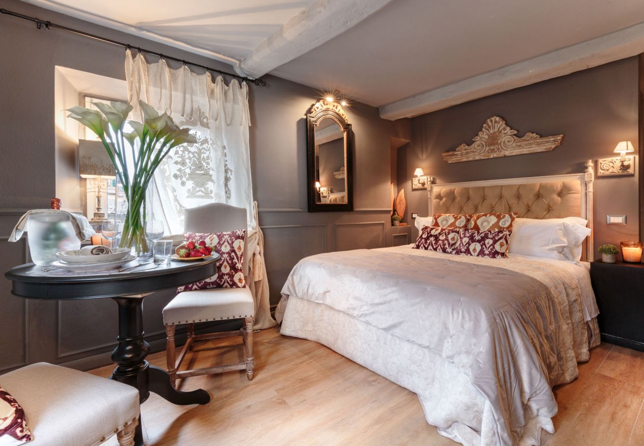Apartment in Lucca - The Palatial Suite: Smart Luxury Home in Lucca Apartment in Lucca - The Palatial Suite: Smart Luxury Home in Lucca