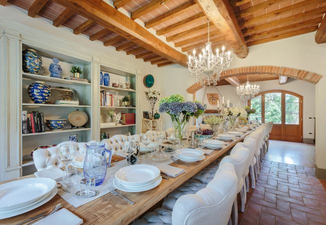 Villa in Orentano - 11 bedrooms Luxury Farmhouse, Private Pool, Jacuzzi, Private Tennis Villa in Orentano - 11 bedrooms Luxury Farmhouse, Private Pool, Jacuzzi, Private Tennis