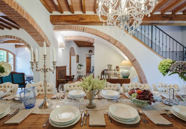 Villa in Orentano - 11 bedrooms Luxury Farmhouse, Private Pool, Jacuzzi, Private Tennis Villa in Orentano - 11 bedrooms Luxury Farmhouse, Private Pool, Jacuzzi, Private Tennis