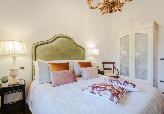 Villa in Orentano - 11 bedrooms Luxury Farmhouse, Private Pool, Jacuzzi, Private Tennis Villa in Orentano - 11 bedrooms Luxury Farmhouse, Private Pool, Jacuzzi, Private Tennis