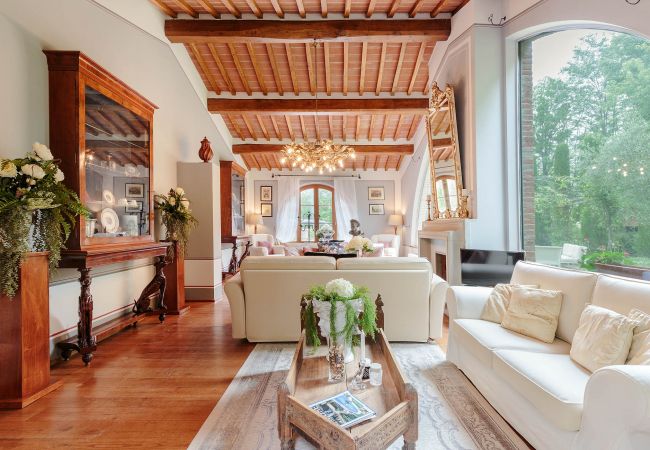 Villa in Orentano - 11 bedrooms Luxury Farmhouse, Private Pool, Jacuzzi, Private Tennis Villa in Orentano - 11 bedrooms Luxury Farmhouse, Private Pool, Jacuzzi, Private Tennis