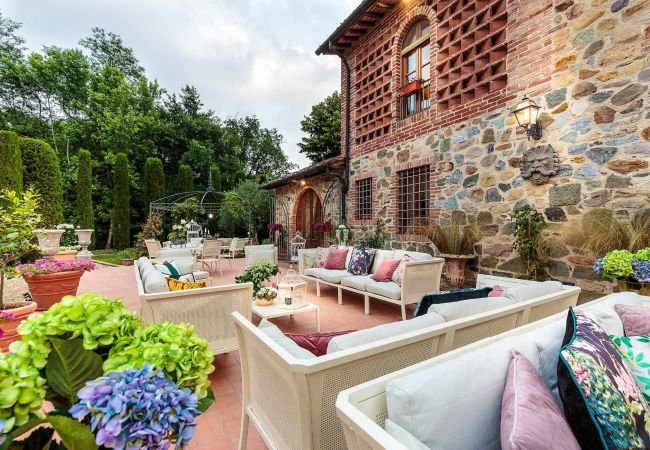 Villa in Orentano - 11 bedrooms Luxury Farmhouse, Private Pool, Jacuzzi, Private Tennis Villa in Orentano - 11 bedrooms Luxury Farmhouse, Private Pool, Jacuzzi, Private Tennis