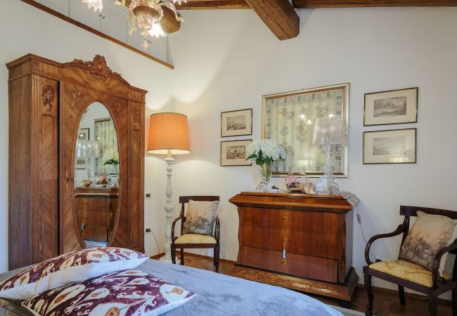 Villa in Orentano - 11 bedrooms Luxury Farmhouse, Private Pool, Jacuzzi, Private Tennis Villa in Orentano - 11 bedrooms Luxury Farmhouse, Private Pool, Jacuzzi, Private Tennis