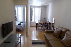 Apartment in Barcelona - Lovely flat for rent by days in Barcelona center, Gracia. Sunny light, comfort and quiet.