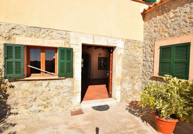 Villa in Selva - Cantabou 014 magnificent finca with private pool, large garden, barbecue and air conditioning Villa in Selva - Cantabou 014 magnificent finca with private pool, large garden, barbecue and air conditioning