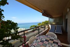 Apartment in Salou - MARESTO 1: Terrace sea view with BBQ-75m beach Salou-Free Wifi, parking, Linen