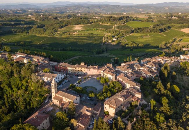 Villa in Marcialla - VILLA CHIANTI, your Secret 4 Bedrooms Retreat with View over the Vineyards in Marcialla Villa in Marcialla - VILLA CHIANTI, your Secret 4 Bedrooms Retreat with View over the Vineyards in Marcialla