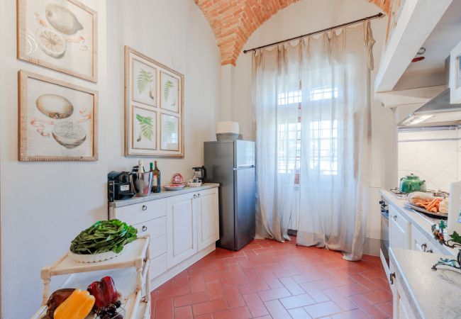Villa in Marcialla - VILLA CHIANTI, your Secret 4 Bedrooms Retreat with View over the Vineyards in Marcialla Villa in Marcialla - VILLA CHIANTI, your Secret 4 Bedrooms Retreat with View over the Vineyards in Marcialla